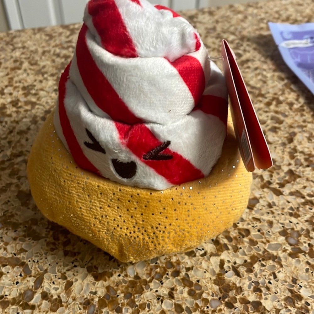 NWT Bark Box dog toy - dookie cookie